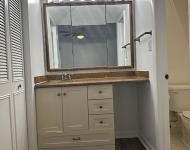 2600 Fiore Way - Photo Thumbnail 15