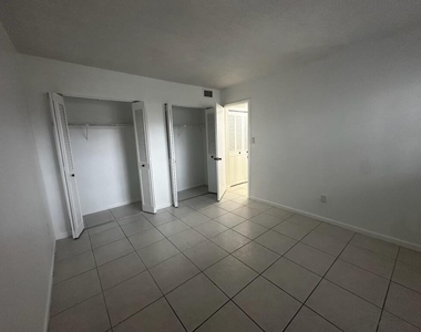 2600 Fiore Way - Photo Thumbnail 19