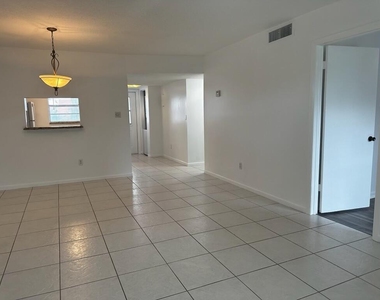 2600 Fiore Way - Photo Thumbnail 4