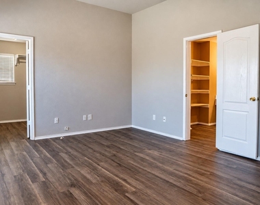 1445 Gatlinburg Circle - Photo Thumbnail 16