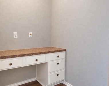 1445 Gatlinburg Circle - Photo Thumbnail 12