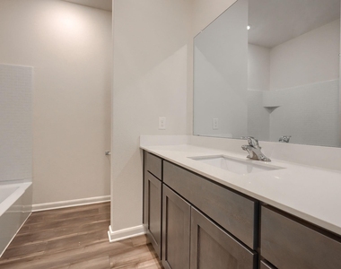 2030 Belmont Drive - Photo Thumbnail 17