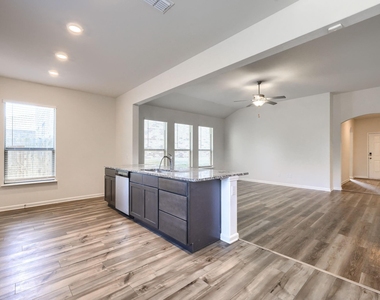 2030 Belmont Drive - Photo Thumbnail 9