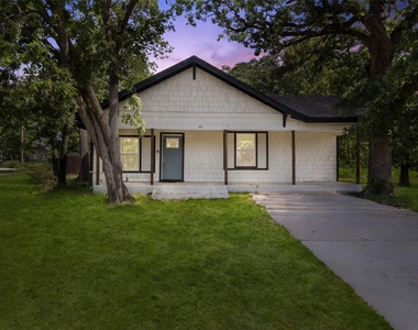 431 W Texas Street - Photo Thumbnail 1
