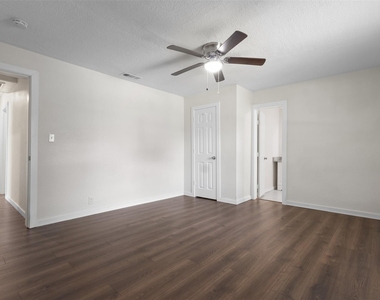 431 W Texas Street - Photo Thumbnail 8