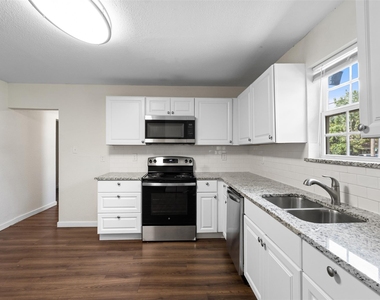 431 W Texas Street - Photo Thumbnail 17