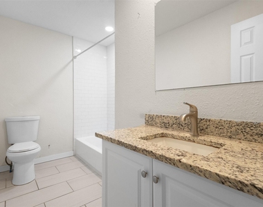 431 W Texas Street - Photo Thumbnail 11