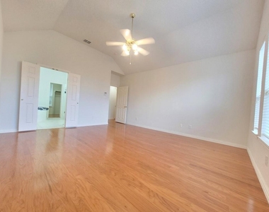 3509 Dripping Springs Drive - Photo Thumbnail 9
