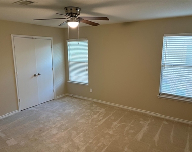 7961 Meadow Spring Lane - Photo Thumbnail 18