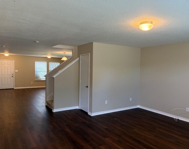 7961 Meadow Spring Lane - Photo Thumbnail 3