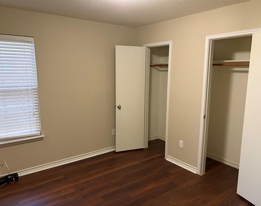7961 Meadow Spring Lane - Photo Thumbnail 8
