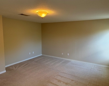 7961 Meadow Spring Lane - Photo Thumbnail 14