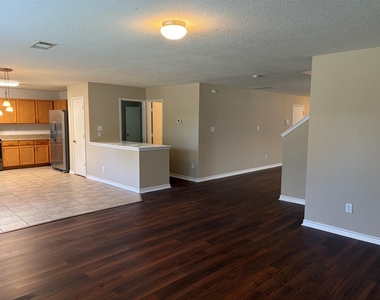 7961 Meadow Spring Lane - Photo Thumbnail 7