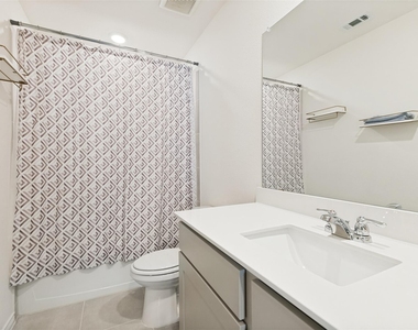 756 Daybreak Lane - Photo Thumbnail 16