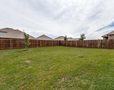 756 Daybreak Lane - Photo Thumbnail 20