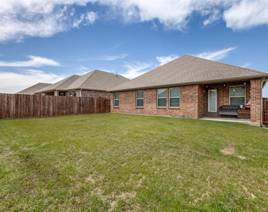 756 Daybreak Lane - Photo Thumbnail 18