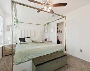 756 Daybreak Lane - Photo Thumbnail 12