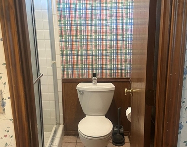 2809 Teakwood Lane - Photo Thumbnail 18