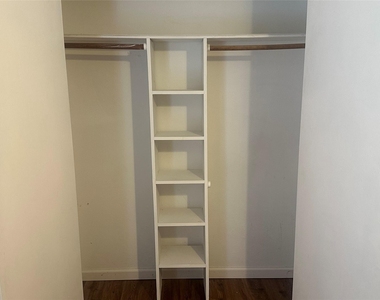 2809 Teakwood Lane - Photo Thumbnail 14