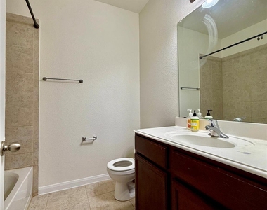 2317 Mulberry Drive - Photo Thumbnail 11