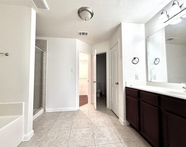 2317 Mulberry Drive - Photo Thumbnail 12