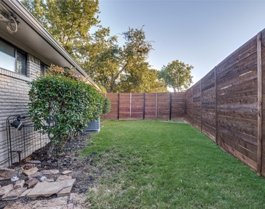 10665 Lake Haven Drive - Photo Thumbnail 13