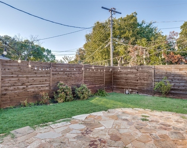 10665 Lake Haven Drive - Photo Thumbnail 14
