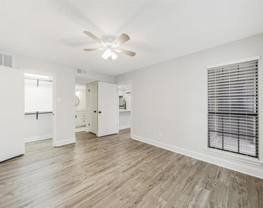 449 Harris Street - Photo Thumbnail 12