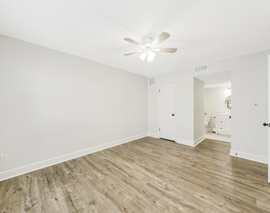449 Harris Street - Photo Thumbnail 13