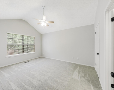 449 Harris Street - Photo Thumbnail 19