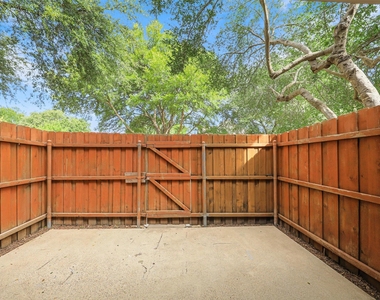 449 Harris Street - Photo Thumbnail 25