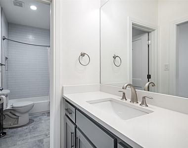 5067 Gaston Avenue - Photo Thumbnail 15
