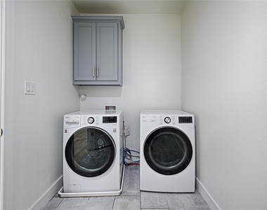 5067 Gaston Avenue - Photo Thumbnail 12