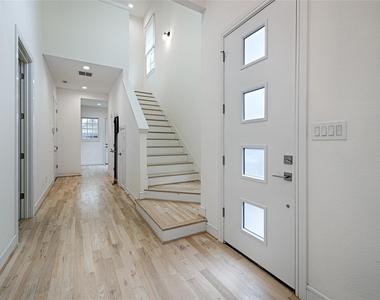 5067 Gaston Avenue - Photo Thumbnail 23