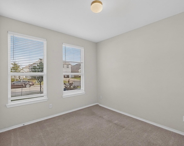 1613 Abbottsford Avenue - Photo Thumbnail 15