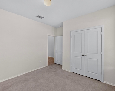 1613 Abbottsford Avenue - Photo Thumbnail 16