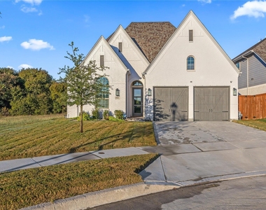 816 Hollett Court - Photo Thumbnail 1