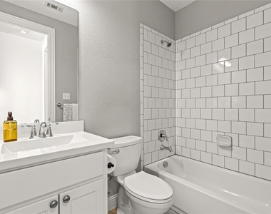 816 Hollett Court - Photo Thumbnail 15