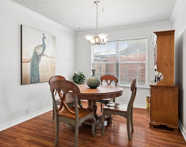2313 Tisbury Way - Photo Thumbnail 2