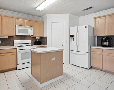 2313 Tisbury Way - Photo Thumbnail 14