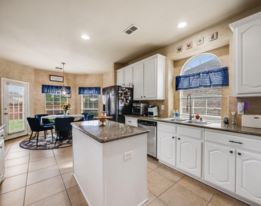 4532 Tacoma Terrace - Photo Thumbnail 7