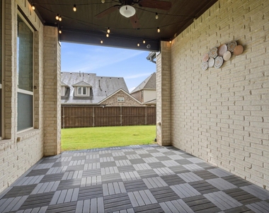 1014 Devonshire Drive - Photo Thumbnail 14