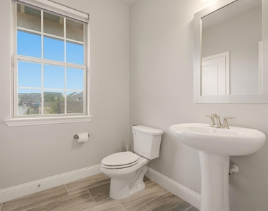 1014 Devonshire Drive - Photo Thumbnail 22