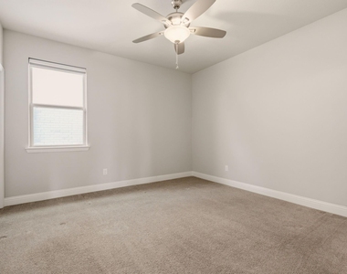 1014 Devonshire Drive - Photo Thumbnail 18