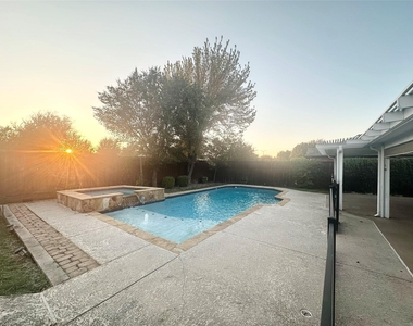 4327 Chasemoor Place - Photo Thumbnail 2