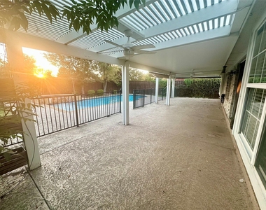 4327 Chasemoor Place - Photo Thumbnail 3