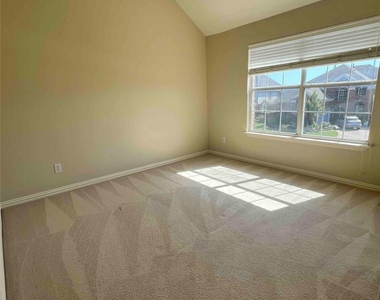 4203 Iron Lane - Photo Thumbnail 10