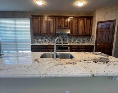 4203 Iron Lane - Photo Thumbnail 4