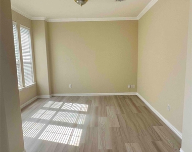 4203 Iron Lane - Photo Thumbnail 6