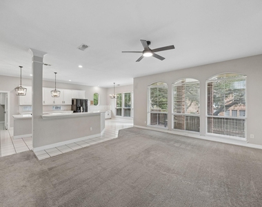 505 Northwood Trail - Photo Thumbnail 10